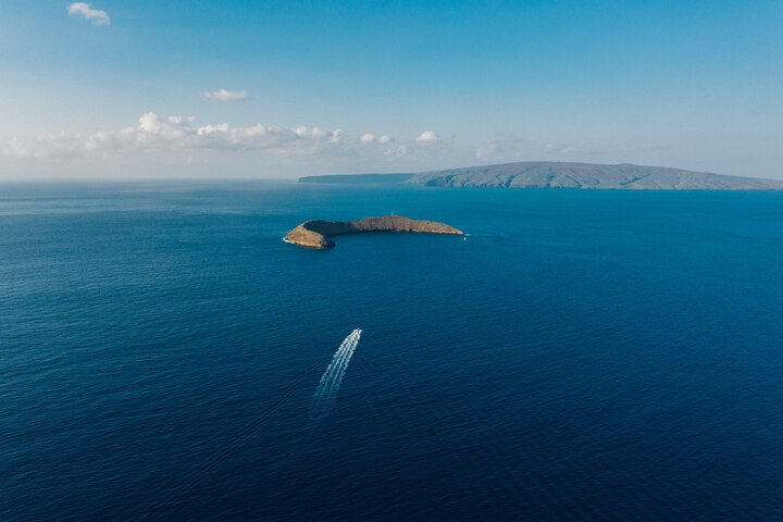 2hr Molokini Snorkel Trip - Photo 1 of 7